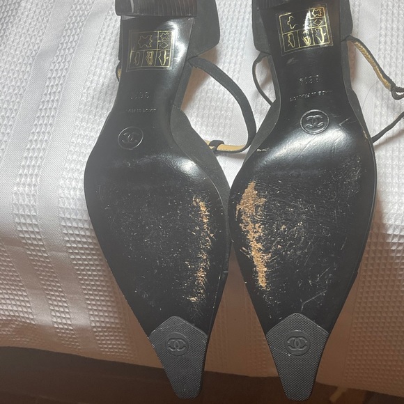 Chanel Black Suede Kitten Heel T-Strap Shoes - Picture 9 of 16